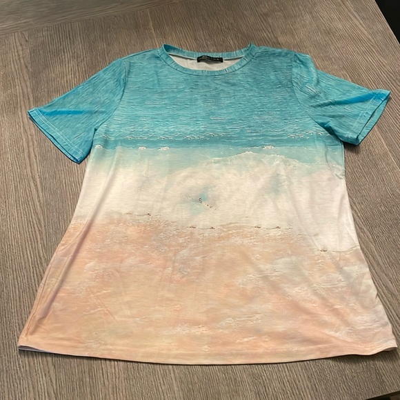 Women’s top - Picture 1 of 3